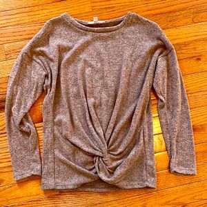 Soft Twist Front Top